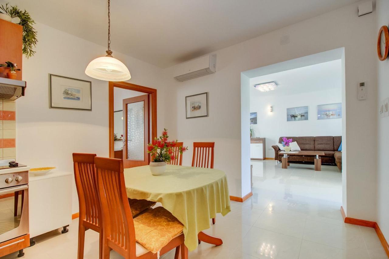 Apartman Mirjana 1 Mali Lošinj Kültér fotó